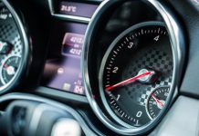 Sådan finder du en billig bilforsikring