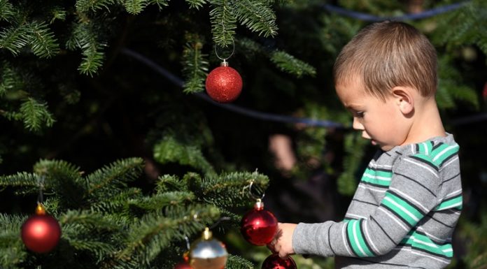 Køb en julesweater til pakkespil