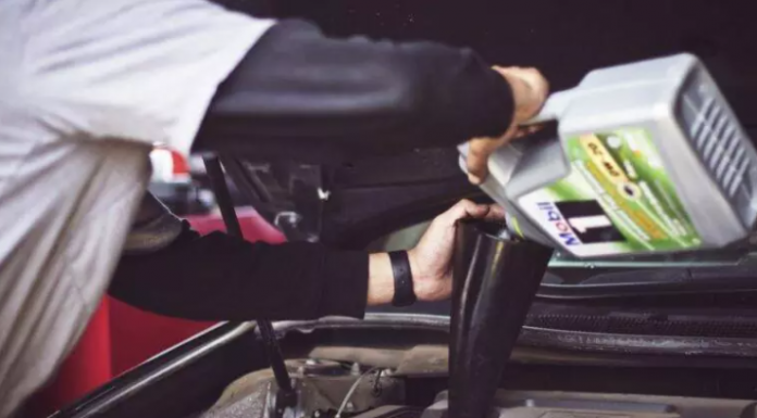 Husk at holde bilen ved lige